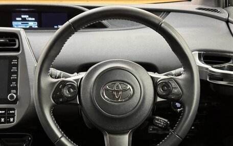 Toyota Prius IV XW50, 2022 год, 1 900 000 рублей, 13 фотография