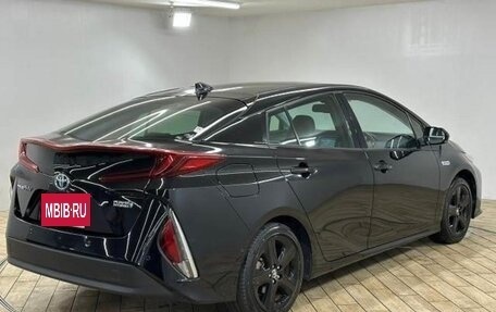 Toyota Prius IV XW50, 2022 год, 1 900 000 рублей, 5 фотография