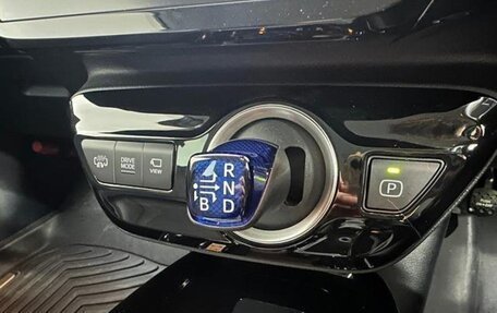 Toyota Prius IV XW50, 2022 год, 1 900 000 рублей, 24 фотография
