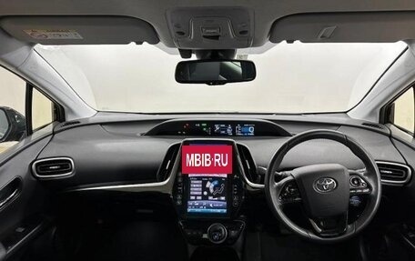 Toyota Prius IV XW50, 2022 год, 1 900 000 рублей, 13 фотография