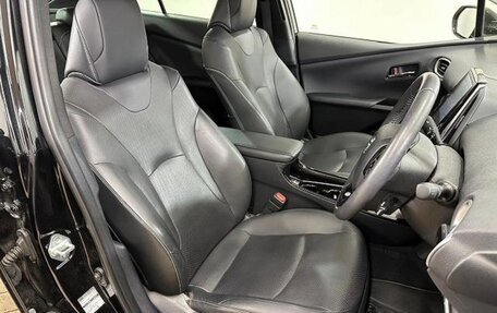 Toyota Prius IV XW50, 2022 год, 1 900 000 рублей, 30 фотография
