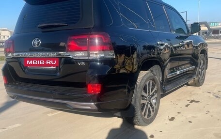 Toyota Land Cruiser 200, 2018 год, 6 000 000 рублей, 3 фотография