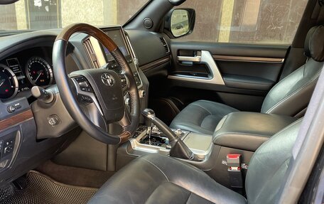 Toyota Land Cruiser 200, 2018 год, 6 000 000 рублей, 8 фотография