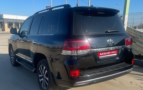 Toyota Land Cruiser 200, 2018 год, 6 000 000 рублей, 5 фотография