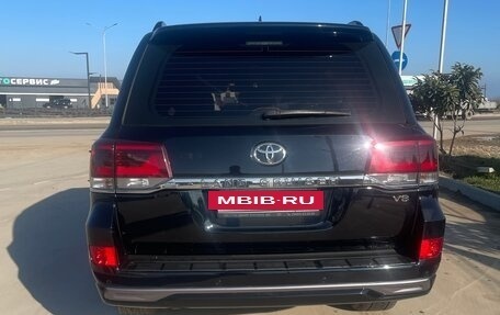 Toyota Land Cruiser 200, 2018 год, 6 000 000 рублей, 4 фотография
