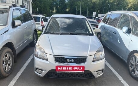 KIA Rio II, 2011 год, 650 000 рублей, 2 фотография