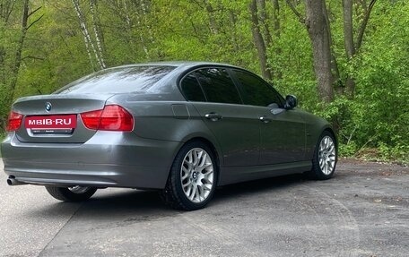 BMW 3 серия, 2011 год, 920 000 рублей, 13 фотография