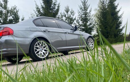 BMW 3 серия, 2011 год, 920 000 рублей, 28 фотография