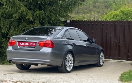 BMW 3 серия, 2011 год, 920 000 рублей, 24 фотография