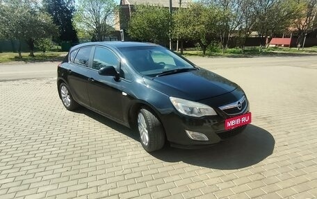Opel Astra J, 2011 год, 790 000 рублей, 6 фотография