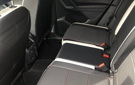 Volkswagen Tiguan II, 2022 год, 3 599 000 рублей, 13 фотография