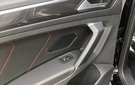 Volkswagen Tiguan II, 2022 год, 3 599 000 рублей, 25 фотография