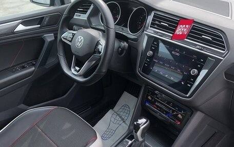 Volkswagen Tiguan II, 2022 год, 3 599 000 рублей, 16 фотография