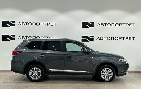 Mitsubishi Outlander III рестайлинг 3, 2018 год, 1 899 000 рублей, 8 фотография