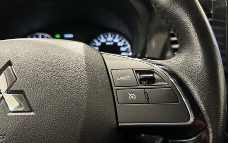 Mitsubishi Outlander III рестайлинг 3, 2018 год, 1 899 000 рублей, 22 фотография