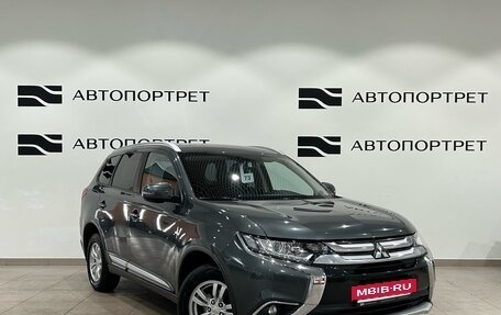 Mitsubishi Outlander III рестайлинг 3, 2018 год, 1 899 000 рублей, 9 фотография
