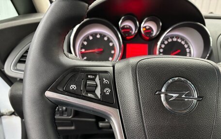 Opel Astra J, 2014 год, 897 000 рублей, 12 фотография