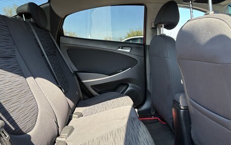 Hyundai Solaris II рестайлинг, 2015 год, 1 085 000 рублей, 24 фотография
