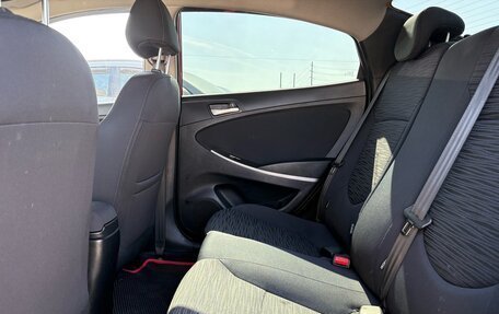 Hyundai Solaris II рестайлинг, 2015 год, 1 085 000 рублей, 23 фотография