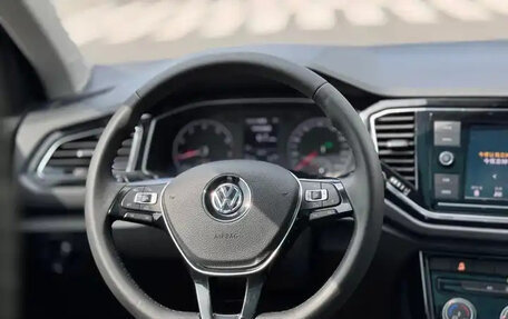 Volkswagen T-Roc I, 2021 год, 1 540 810 рублей, 13 фотография