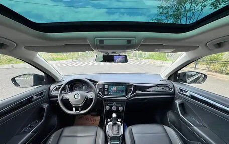 Volkswagen T-Roc I, 2021 год, 1 540 810 рублей, 12 фотография