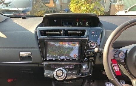 Toyota Prius Alpha I (ZVW40/41), 2021 год, 1 526 000 рублей, 13 фотография