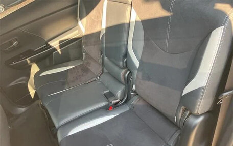 Toyota Prius Alpha I (ZVW40/41), 2021 год, 1 526 000 рублей, 32 фотография