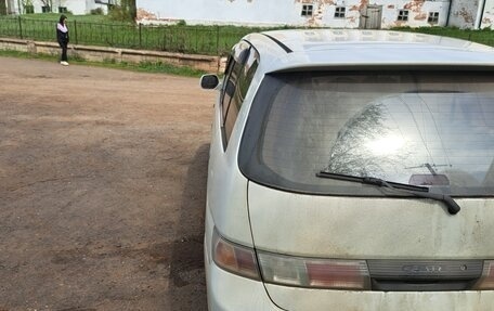 Toyota Gaia, 2001 год, 700 000 рублей, 4 фотография