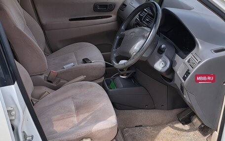 Toyota Gaia, 2001 год, 700 000 рублей, 10 фотография