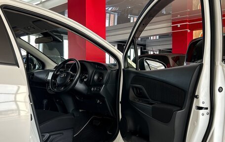 Toyota Vitz, 2019 год, 1 060 000 рублей, 18 фотография