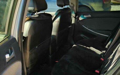 Hyundai Solaris II рестайлинг, 2011 год, 680 000 рублей, 5 фотография