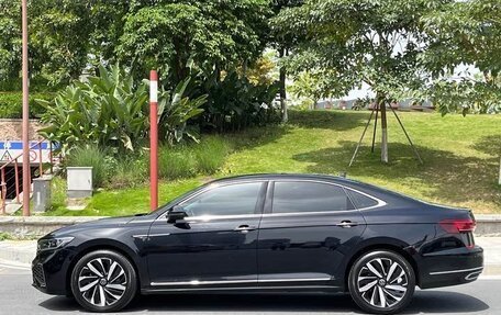 Volkswagen Passat B8 рестайлинг, 2022 год, 2 280 000 рублей, 3 фотография