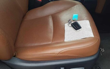 Toyota Land Cruiser Prado 150 рестайлинг 2, 2022 год, 4 500 000 рублей, 8 фотография