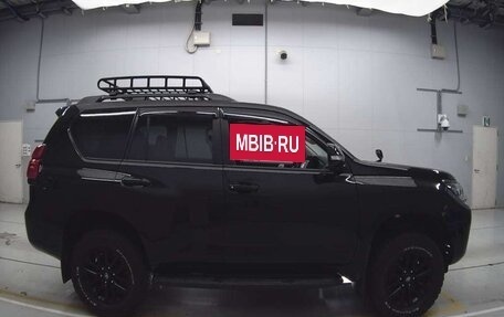 Toyota Land Cruiser Prado 150 рестайлинг 2, 2022 год, 4 500 000 рублей, 3 фотография