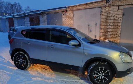 Nissan Qashqai, 2009 год, 700 000 рублей, 2 фотография