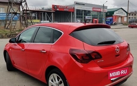 Opel Astra J, 2013 год, 950 000 рублей, 4 фотография