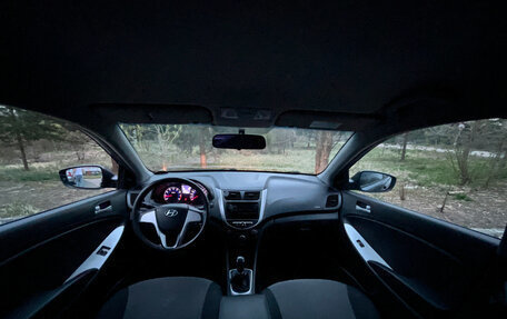 Hyundai Solaris II рестайлинг, 2012 год, 640 000 рублей, 6 фотография