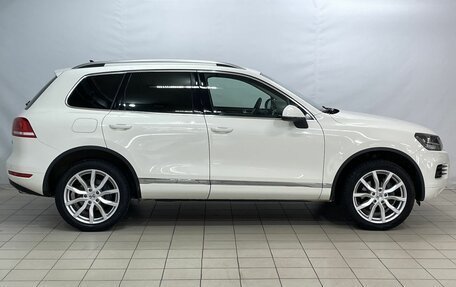 Volkswagen Touareg III, 2011 год, 2 300 000 рублей, 8 фотография