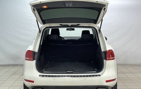 Volkswagen Touareg III, 2011 год, 2 300 000 рублей, 7 фотография