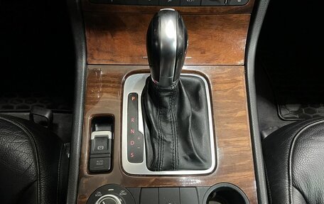 Volkswagen Touareg III, 2011 год, 2 300 000 рублей, 14 фотография