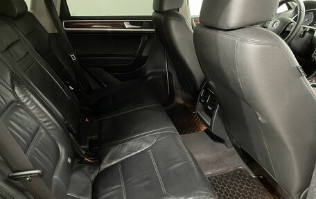 Volkswagen Touareg III, 2011 год, 2 300 000 рублей, 18 фотография