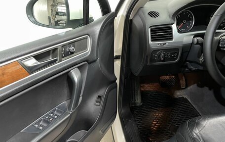 Volkswagen Touareg III, 2011 год, 2 300 000 рублей, 17 фотография