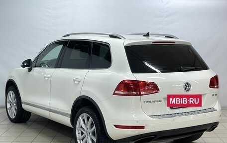 Volkswagen Touareg III, 2011 год, 2 300 000 рублей, 5 фотография