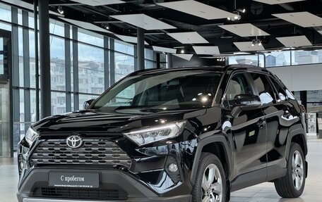 Toyota RAV4, 2021 год, 3 900 000 рублей, 1 фотография