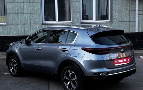 KIA Sportage IV рестайлинг, 2022 год, 2 990 000 рублей, 2 фотография