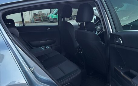 KIA Sportage IV рестайлинг, 2022 год, 2 990 000 рублей, 10 фотография