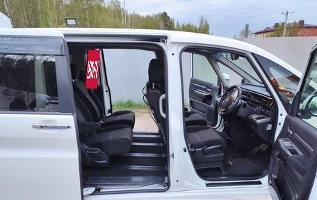 Honda Stepwgn IV, 2017 год, 2 170 000 рублей, 17 фотография