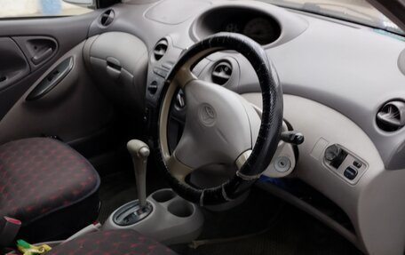 Toyota Platz, 2000 год, 355 000 рублей, 4 фотография