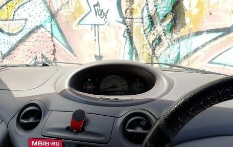 Toyota Platz, 2000 год, 355 000 рублей, 6 фотография