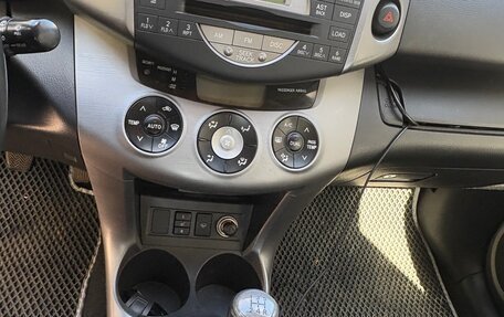 Toyota RAV4, 2007 год, 1 300 000 рублей, 11 фотография